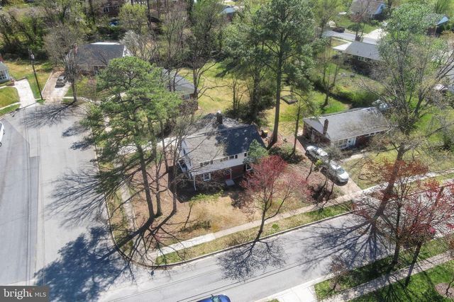 8405 RAVENSWOOD, New Carrollton, MD 20784