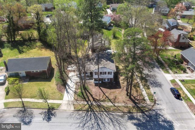 8405 RAVENSWOOD, New Carrollton, MD 20784