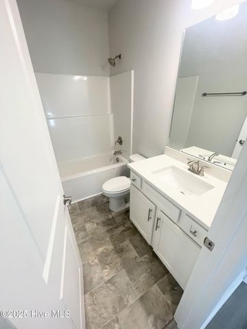 1022 Midnight Bourbon Manor, New Bern, NC 28562