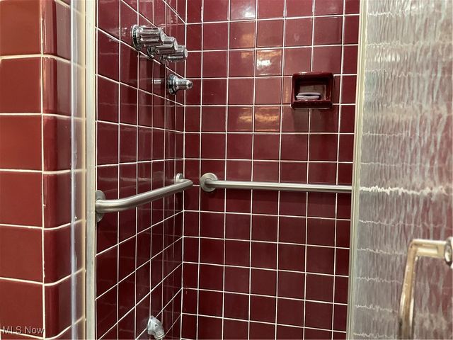 11820 Edgewater Drive 915, Lakewood, OH 44107