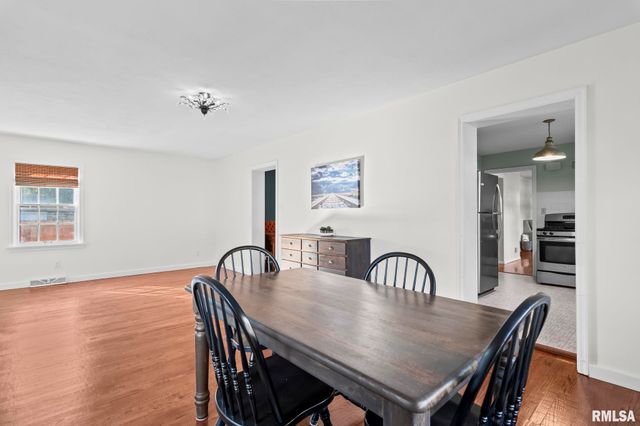 412 Outer Park Drive, Springfield, IL 62704