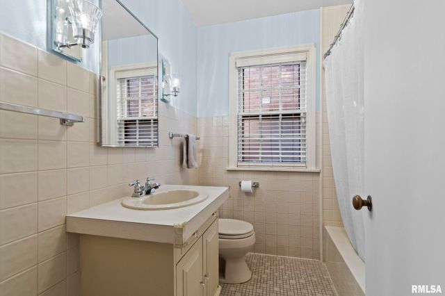 412 Outer Park Drive, Springfield, IL 62704