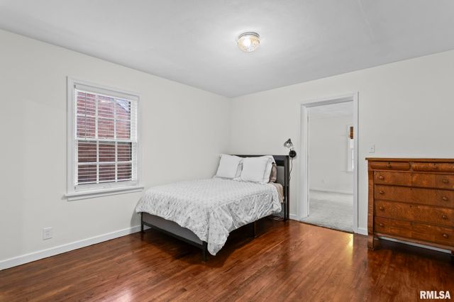 412 Outer Park Drive, Springfield, IL 62704