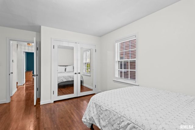 412 Outer Park Drive, Springfield, IL 62704