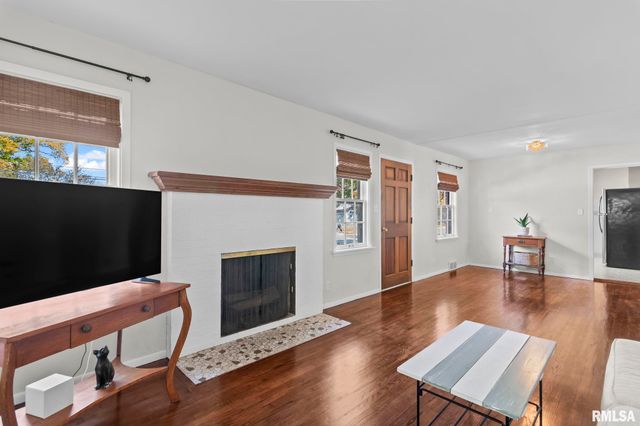 412 Outer Park Drive, Springfield, IL 62704