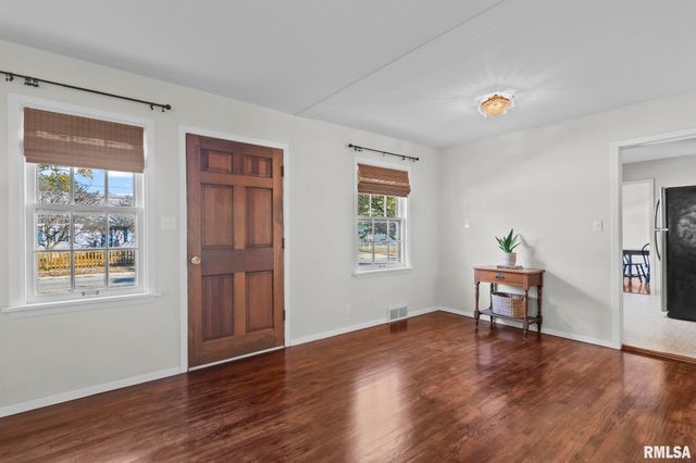 412 Outer Park Drive, Springfield, IL 62704