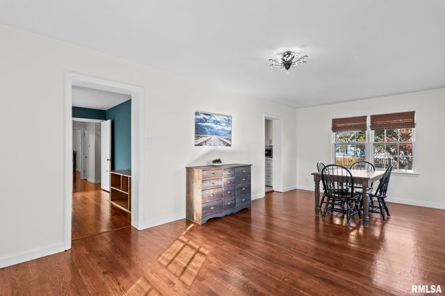 412 Outer Park Drive, Springfield, IL 62704