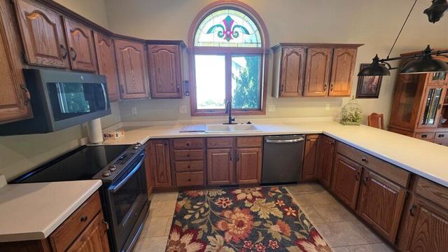 1209 Stonebridge DRIVE, Howards Grove, WI 53083