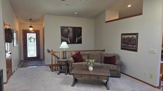 1209 Stonebridge DRIVE, Howards Grove, WI 53083