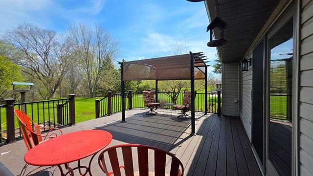 1209 Stonebridge DRIVE, Howards Grove, WI 53083