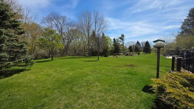 1209 Stonebridge DRIVE, Howards Grove, WI 53083