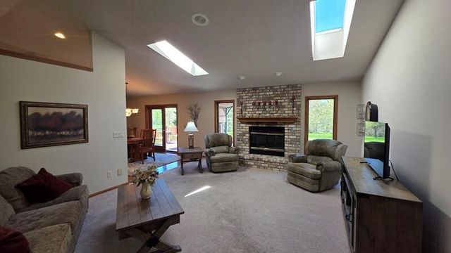 1209 Stonebridge DRIVE, Howards Grove, WI 53083