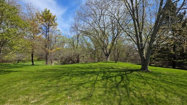 1209 Stonebridge DRIVE, Howards Grove, WI 53083