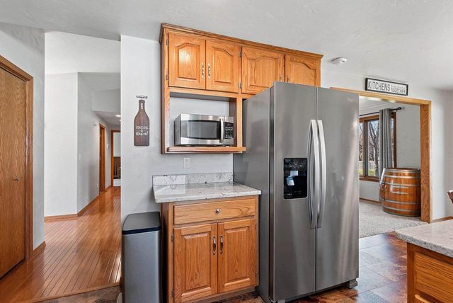 2621 GREENBRIER ROAD, Green Bay, WI 54311