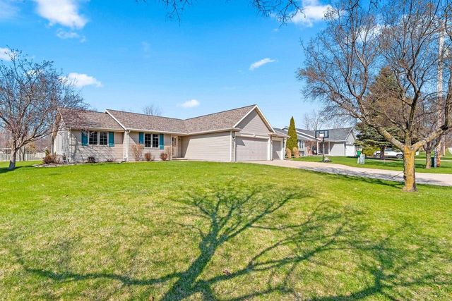 2621 GREENBRIER ROAD, Green Bay, WI 54311