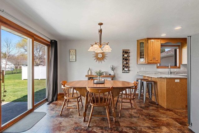 2621 GREENBRIER ROAD, Green Bay, WI 54311