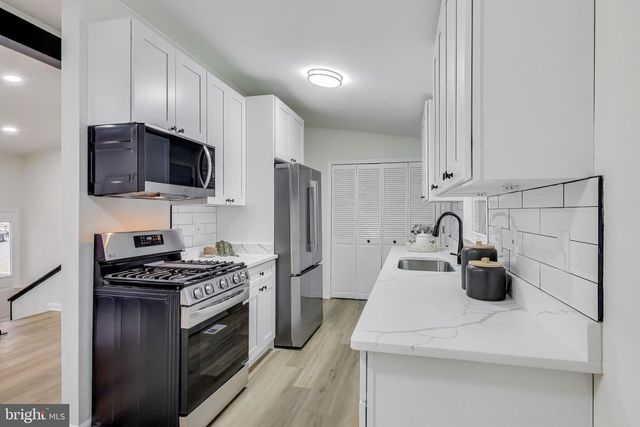 18905 RED OAK LN, Triangle, VA 22172