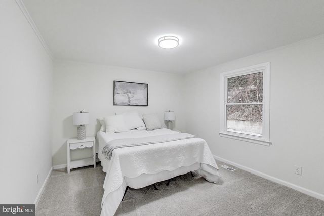 18905 RED OAK LN, Triangle, VA 22172