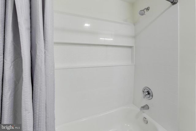 18905 RED OAK LN, Triangle, VA 22172