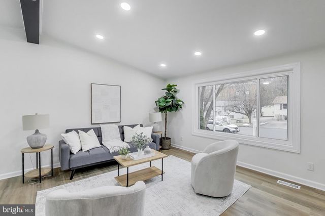 18905 RED OAK LN, Triangle, VA 22172