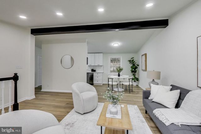 18905 RED OAK LN, Triangle, VA 22172