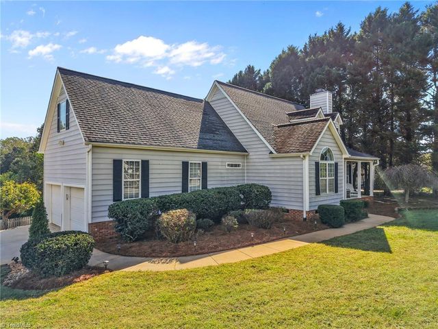 7710 Sorrel Run Court, Summerfield, NC 27358