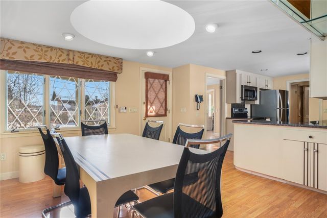 157 Sweetbriar Drive, Cranston, RI 02920