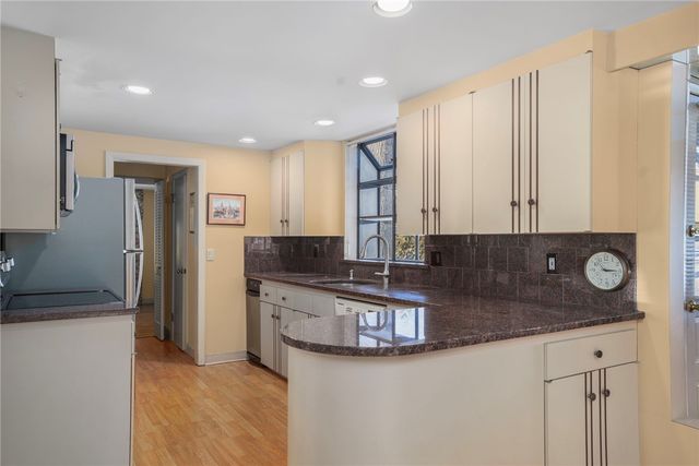 157 Sweetbriar Drive, Cranston, RI 02920