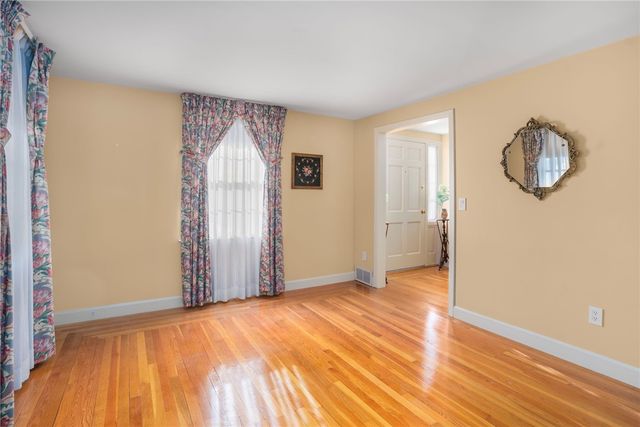 157 Sweetbriar Drive, Cranston, RI 02920