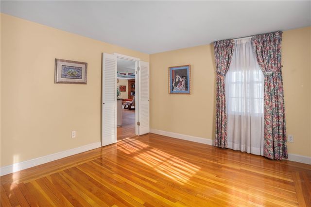157 Sweetbriar Drive, Cranston, RI 02920