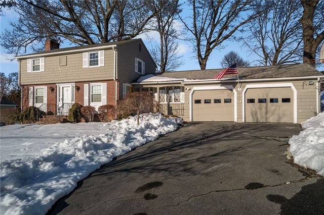 157 Sweetbriar Drive, Cranston, RI 02920