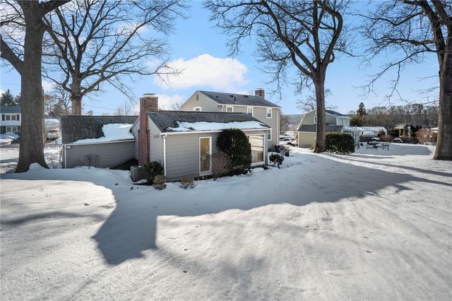 157 Sweetbriar Drive, Cranston, RI 02920