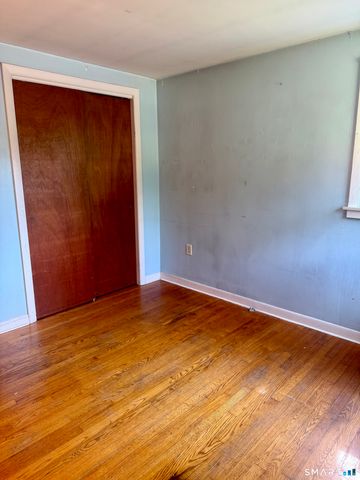 30 Allyn Avenue, Norwich, CT 06360