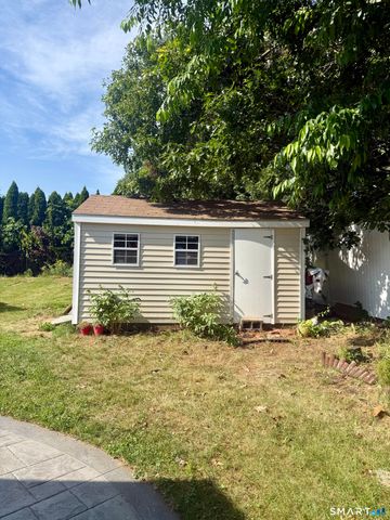30 Allyn Avenue, Norwich, CT 06360
