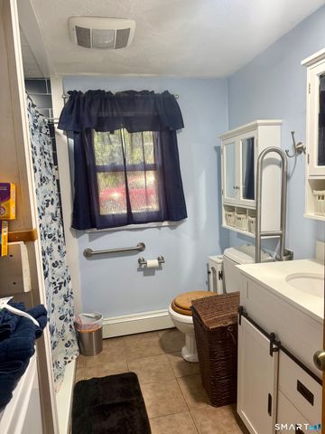 30 Allyn Avenue, Norwich, CT 06360