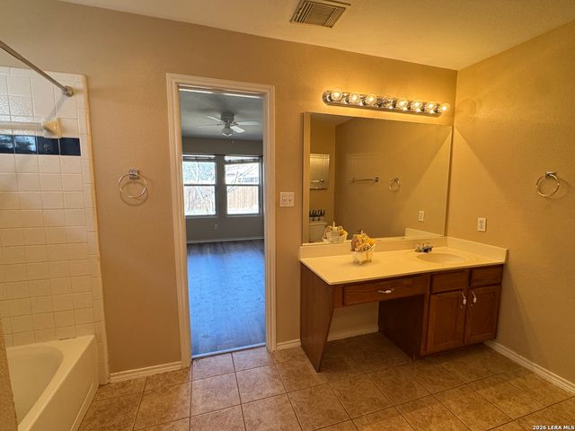 8363 Copperglen, Converse, TX 78109