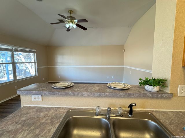 8363 Copperglen, Converse, TX 78109