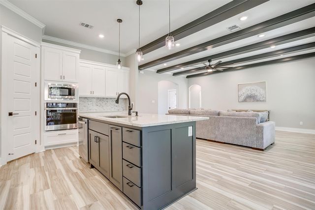908 Meadowlark Lane, Granbury, TX 76048