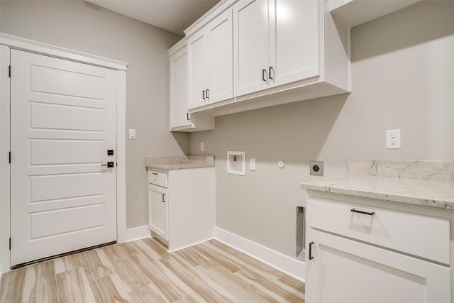 908 Meadowlark Lane, Granbury, TX 76048