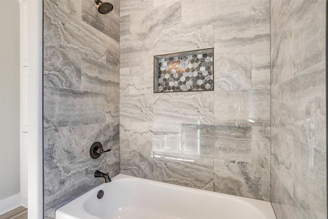 908 Meadowlark Lane, Granbury, TX 76048