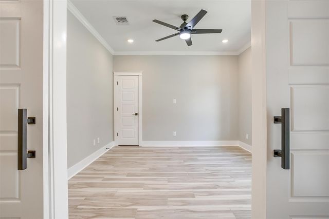 908 Meadowlark Lane, Granbury, TX 76048