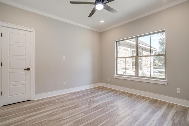 908 Meadowlark Lane, Granbury, TX 76048