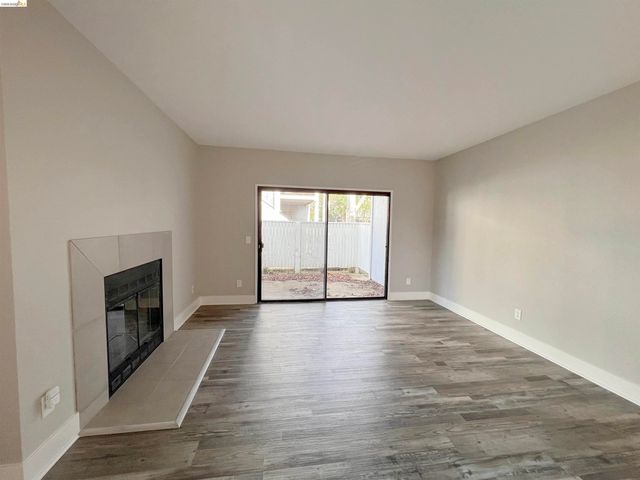 197 Schooner Ct, Richmond, CA 94804