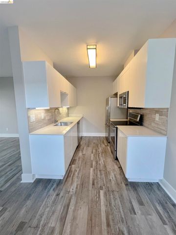 197 Schooner Ct, Richmond, CA 94804