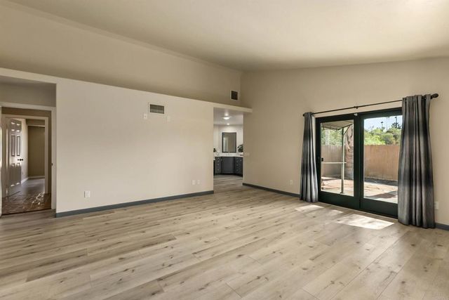 2033 Lilac Lane, Alpine, CA 91901