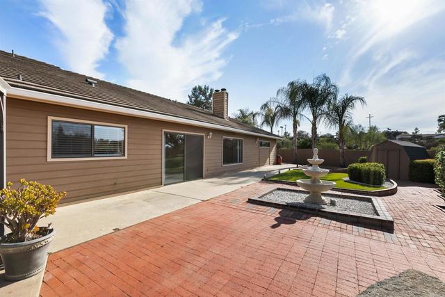 2033 Lilac Lane, Alpine, CA 91901