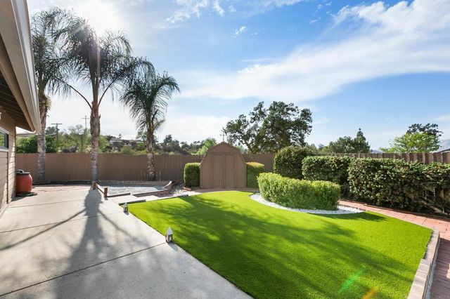 2033 Lilac Lane, Alpine, CA 91901