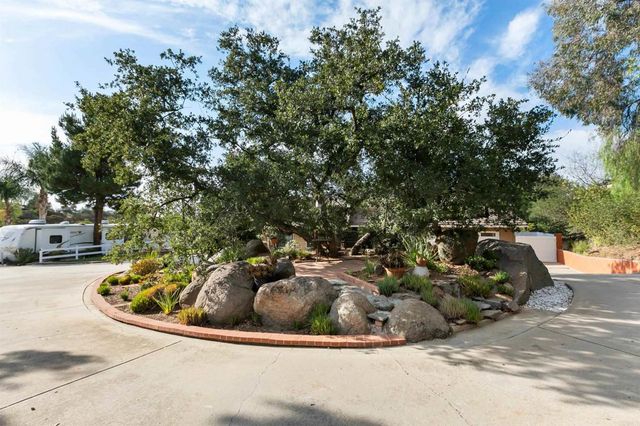 2033 Lilac Lane, Alpine, CA 91901
