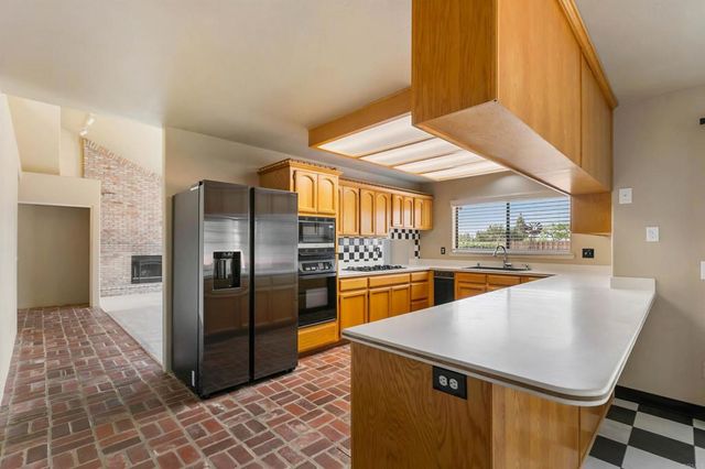 2033 Lilac Lane, Alpine, CA 91901