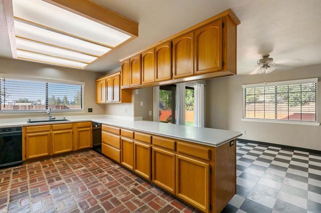 2033 Lilac Lane, Alpine, CA 91901